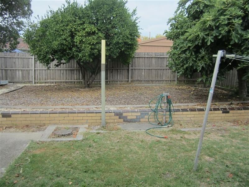 10 Newry Street, Cheltenham VIC 3192