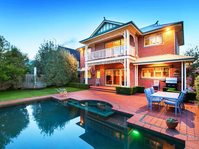 33 Higgins Close, Dingley Village VIC 3172