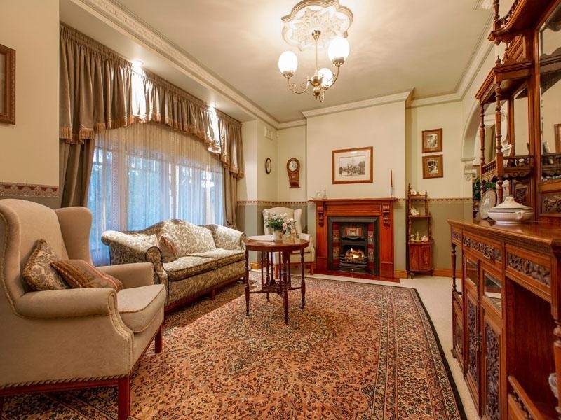 33 Higgins Close, Dingley Village VIC 3172