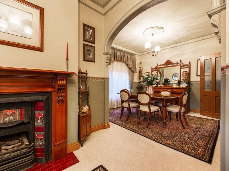 33 Higgins Close, Dingley Village VIC 3172