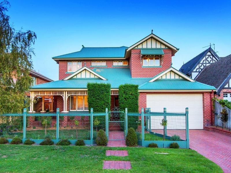 33 Higgins Close, Dingley Village VIC 3172