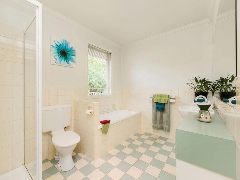 3 Albert Place, Dingley Village VIC 3172