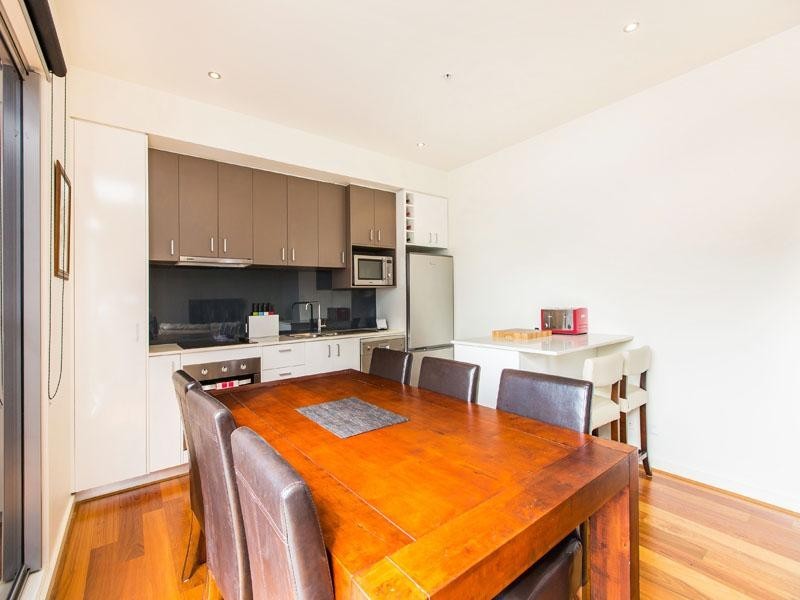 601/37-39 Station Road, Cheltenham VIC 3192