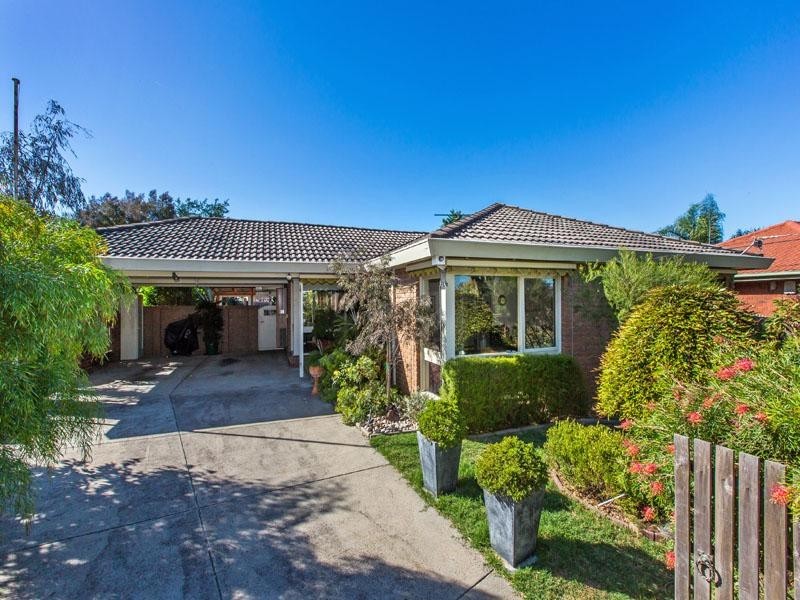 12 Donhaven Court, Dingley Village VIC 3172