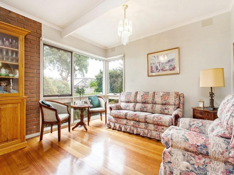 12 Donhaven Court, Dingley Village VIC 3172