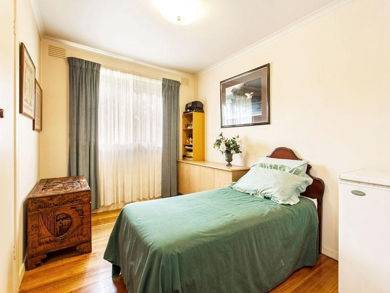 12 Donhaven Court, Dingley Village VIC 3172