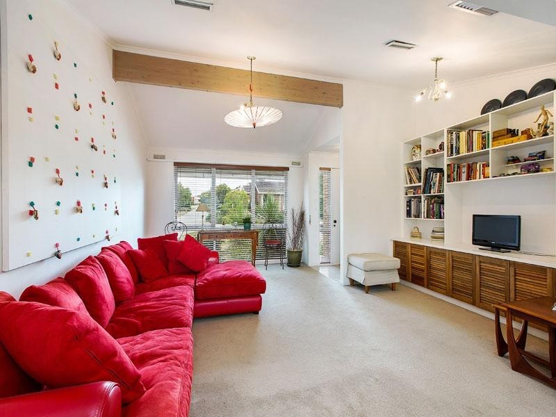 34 Lauren Close, Dingley Village VIC 3172