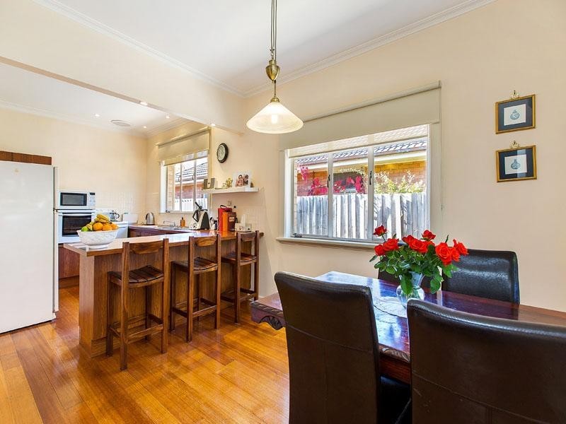 17 Acacia Avenue, Mentone VIC 3194