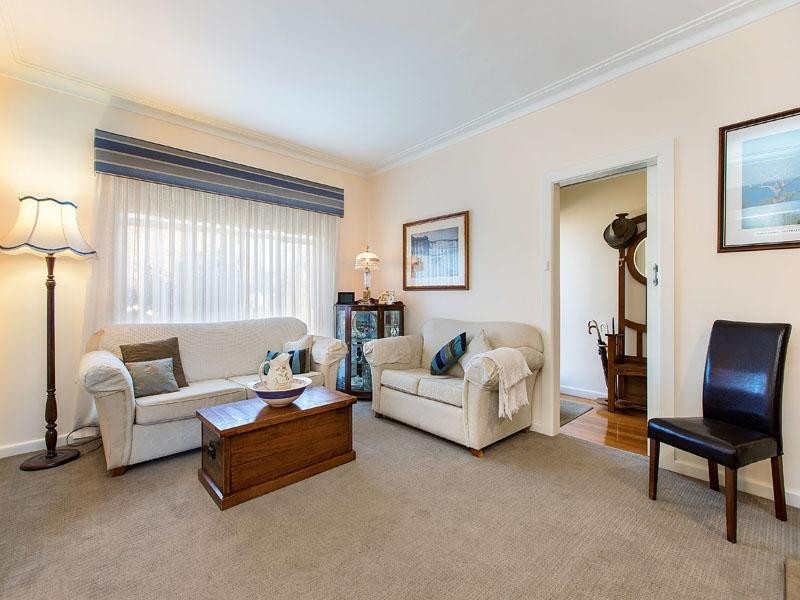 17 Acacia Avenue, Mentone VIC 3194