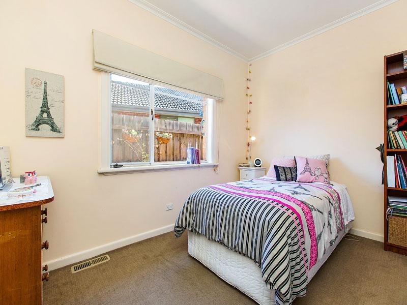 17 Acacia Avenue, Mentone VIC 3194