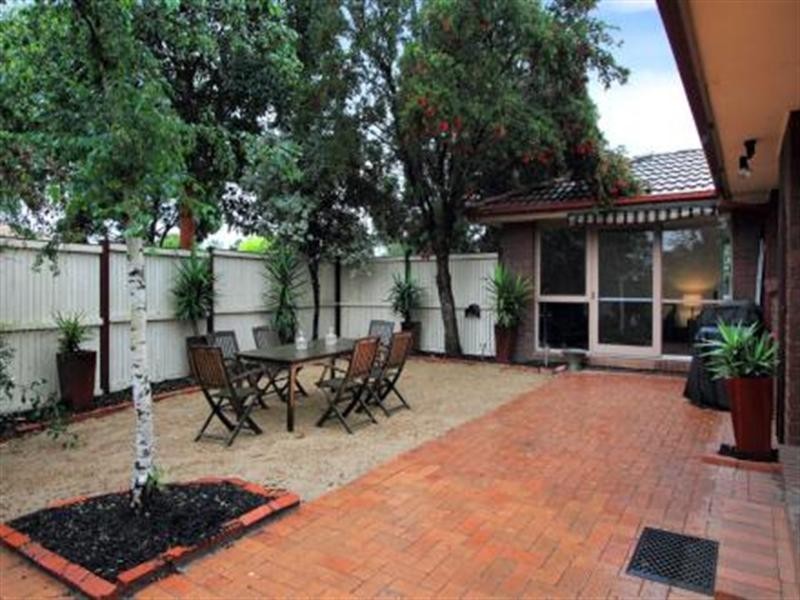 2 Metung Court, Dingley Village VIC 3172