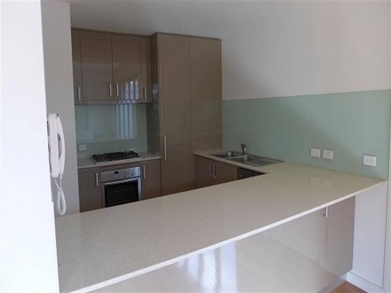 2/6 Russell Court, Mentone VIC 3194