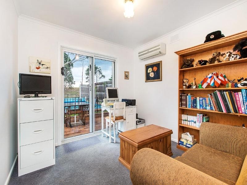 19 Cavendish Drive, Heatherton VIC 3202