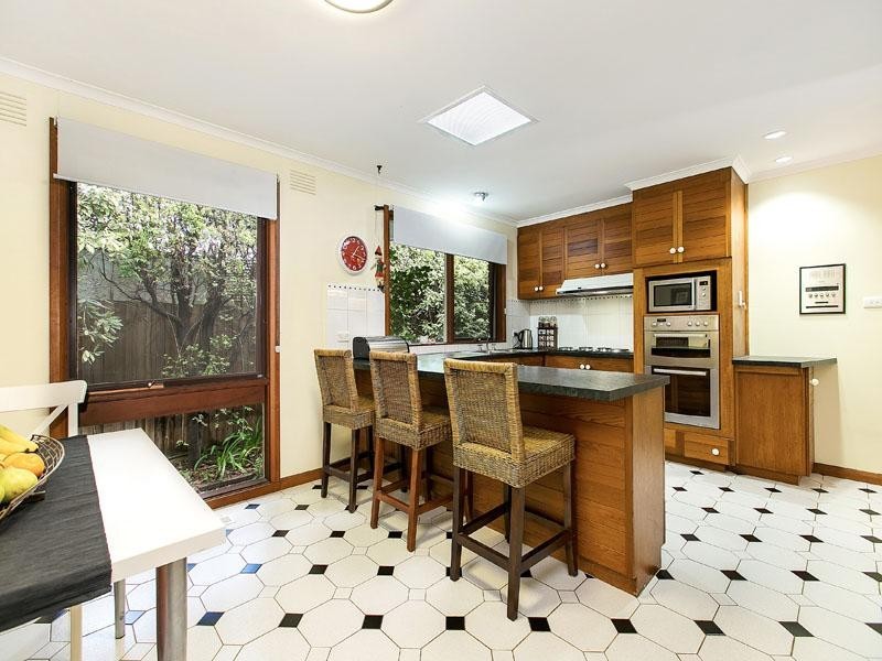 8 Chifley Court, Dingley Village VIC 3172