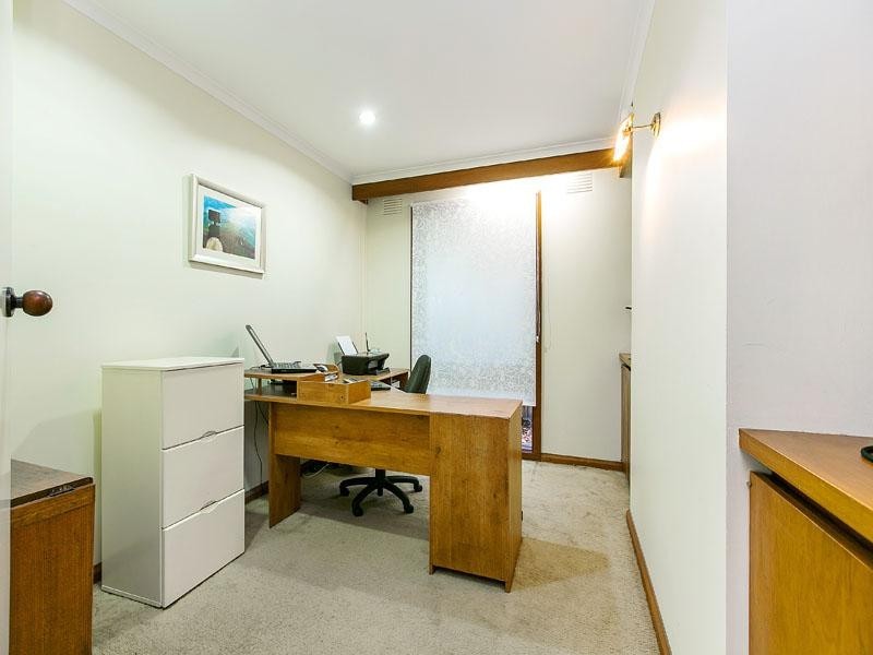 8 Chifley Court, Dingley Village VIC 3172