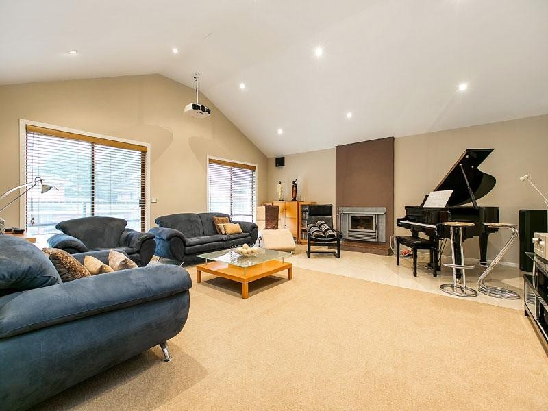 2 Wyndarra Crescent, Dingley Village VIC 3172