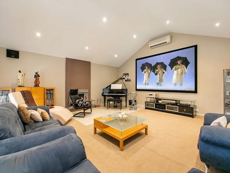 2 Wyndarra Crescent, Dingley Village VIC 3172