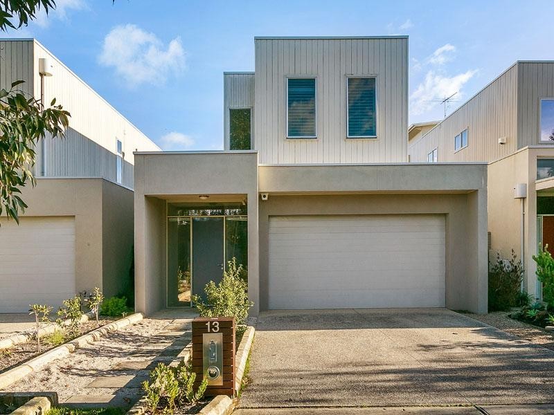 13 Linlithgow Terrace, Waterways VIC 3195