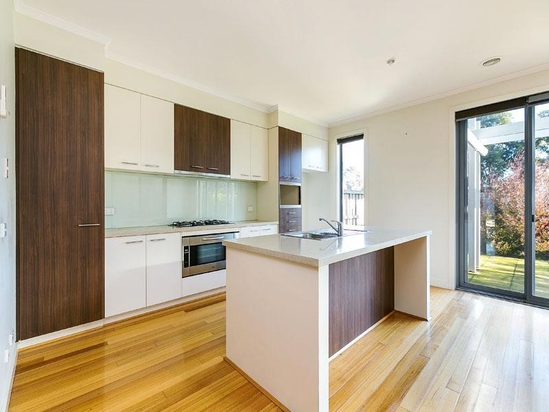 13 Linlithgow Terrace, Waterways VIC 3195