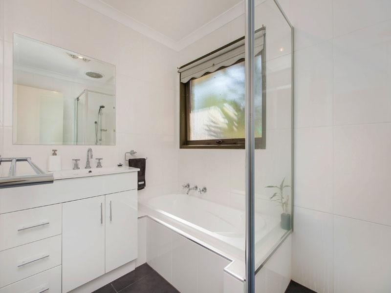 4/77 Centre Dandenong Road, Dingley Village VIC 3172