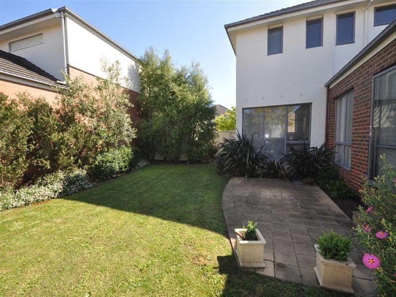 6 Carnoustie Parade, Heatherton VIC 3202