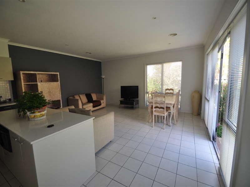 6 Carnoustie Parade, Heatherton VIC 3202