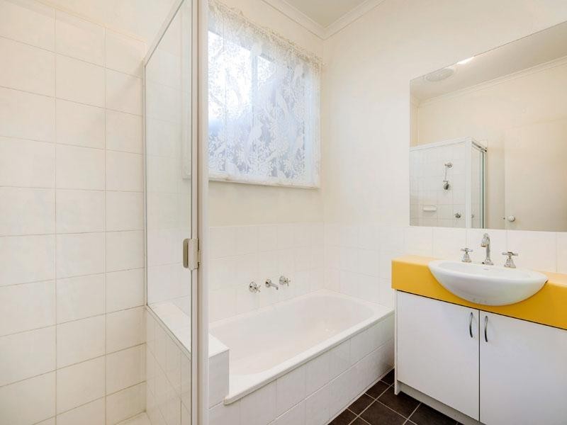 2/3-5 Dingley Court, Dingley Village VIC 3172