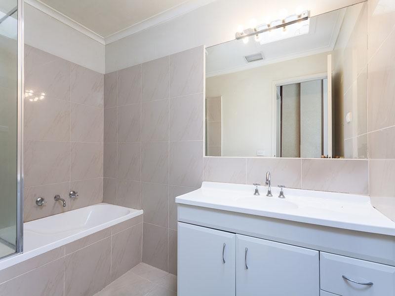 1/4A Campbell Grove, Dingley Village VIC 3172