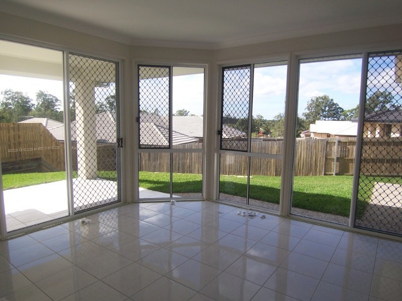 Warner QLD 4500