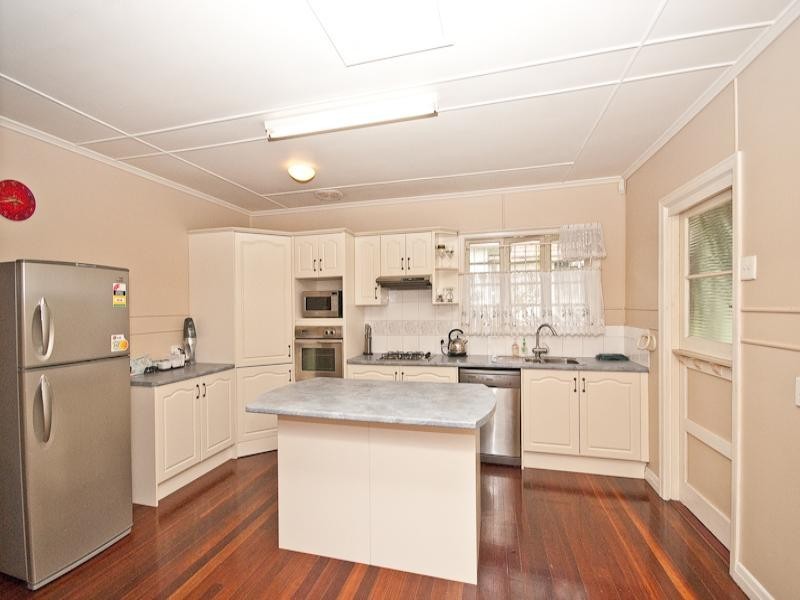 Wavell Heights QLD 4012