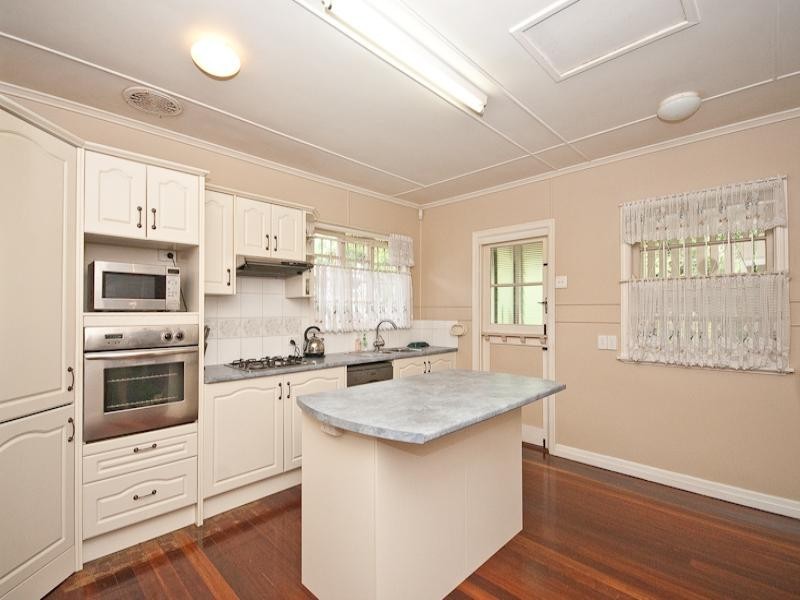 Wavell Heights QLD 4012