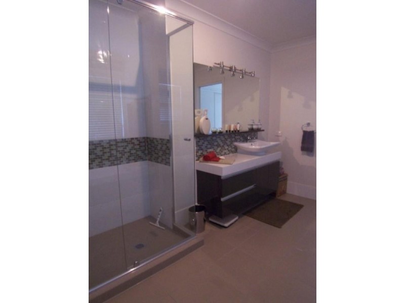 12 Cienna Place, Bridgeman Downs QLD 4035