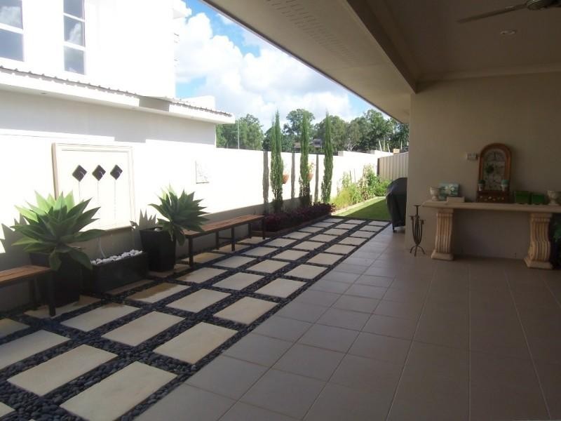 12 Cienna Place, Bridgeman Downs QLD 4035