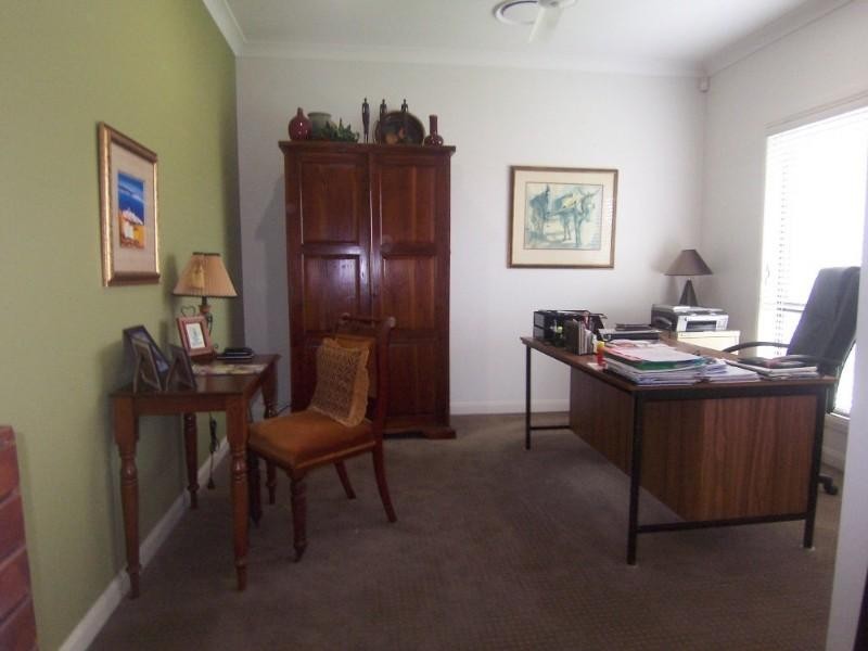 12 Cienna Place, Bridgeman Downs QLD 4035