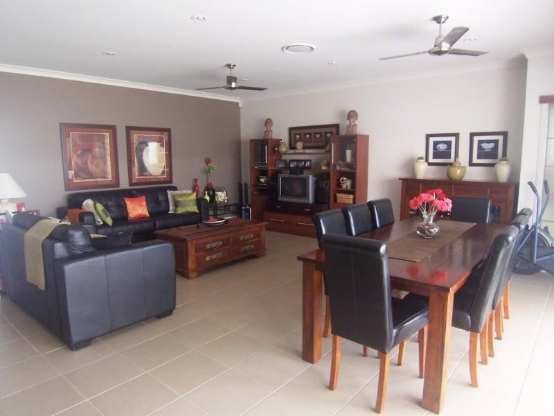 12 Cienna Place, Bridgeman Downs QLD 4035