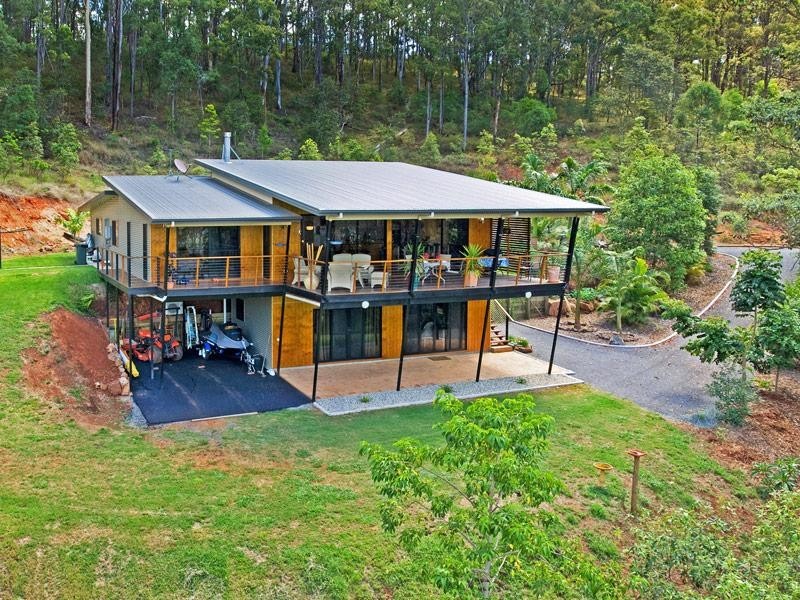 133D Camfin Road, Clear Mountain QLD 4500