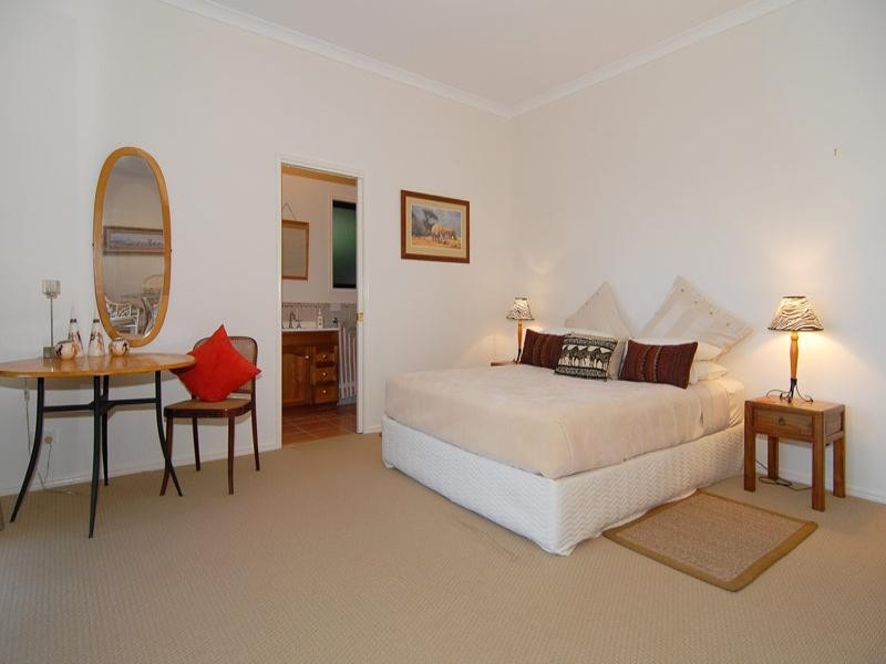 133D Camfin Road, Clear Mountain QLD 4500