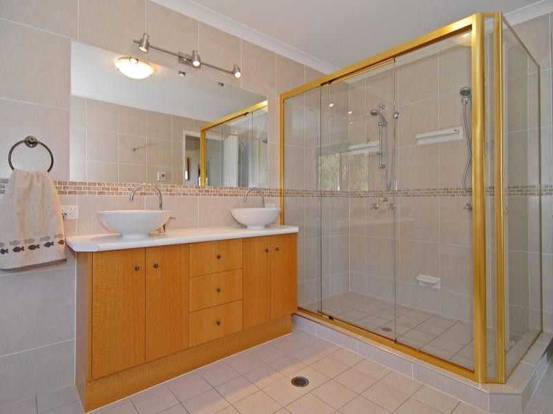 133D Camfin Road, Clear Mountain QLD 4500