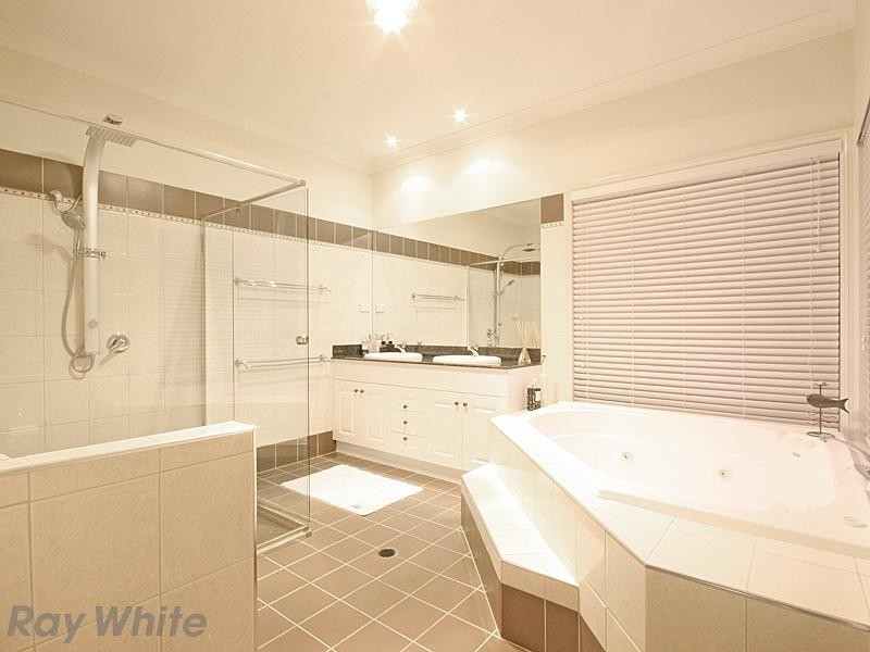 Bridgeman Downs QLD 4035