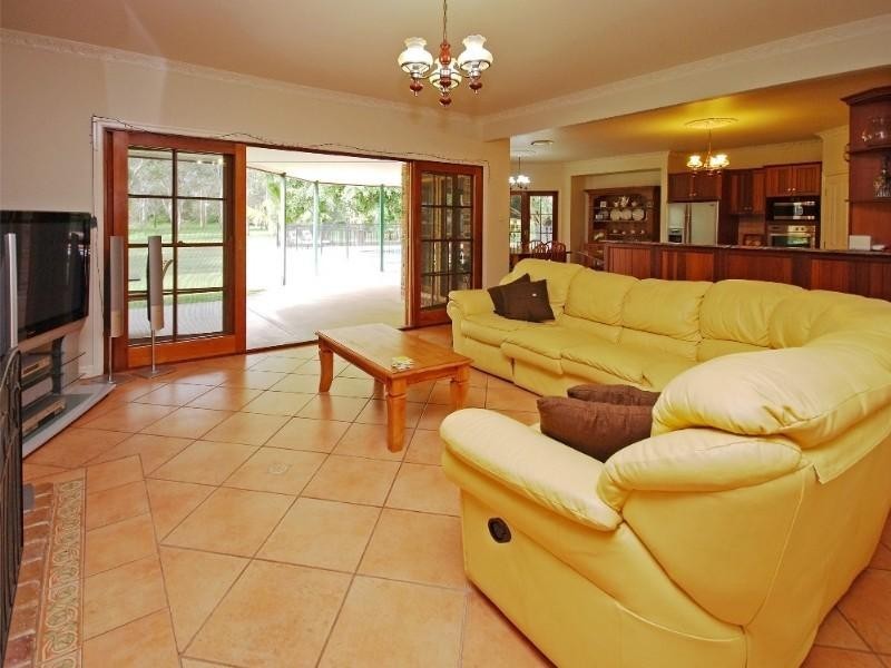 104 Idonia Street, Bridgeman Downs QLD 4035