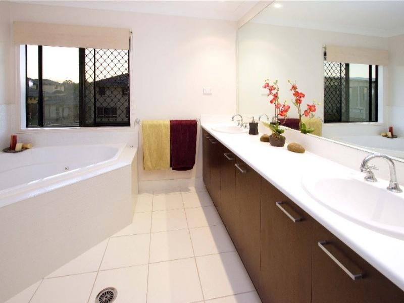 Bridgeman Downs QLD 4035