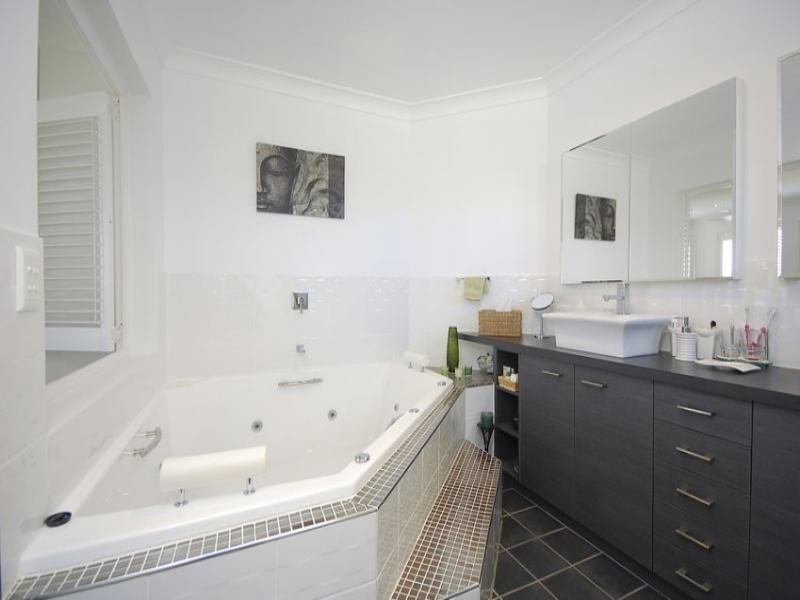 Wavell Heights QLD 4012