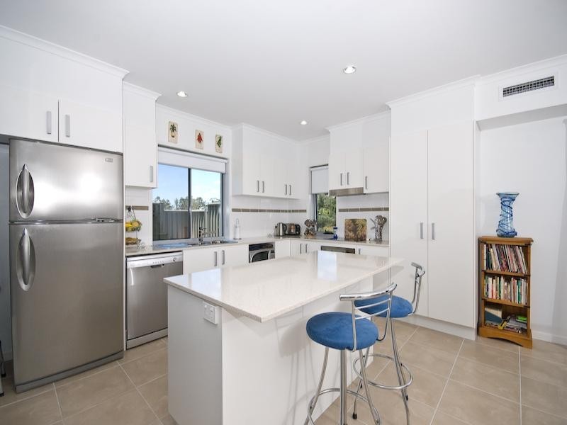 33 Hillside Circuit, Chermside West QLD 4032