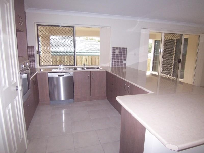 Warner QLD 4500