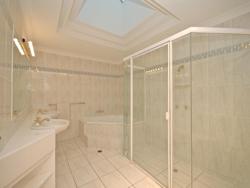 Bridgeman Downs QLD 4035