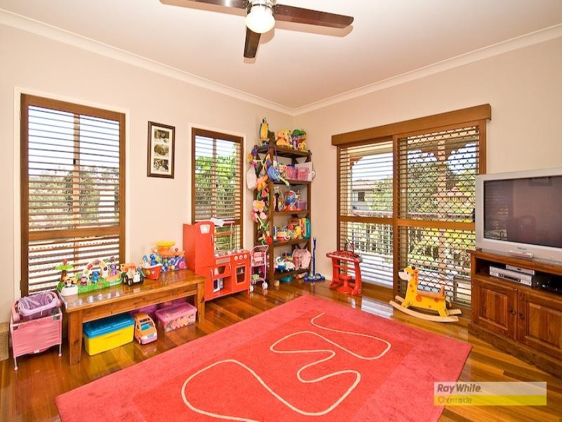 3 Redford Crescent, Mcdowall QLD 4053