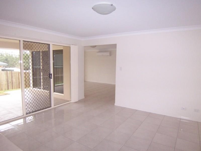 11 Oakwood Road, Warner QLD 4500