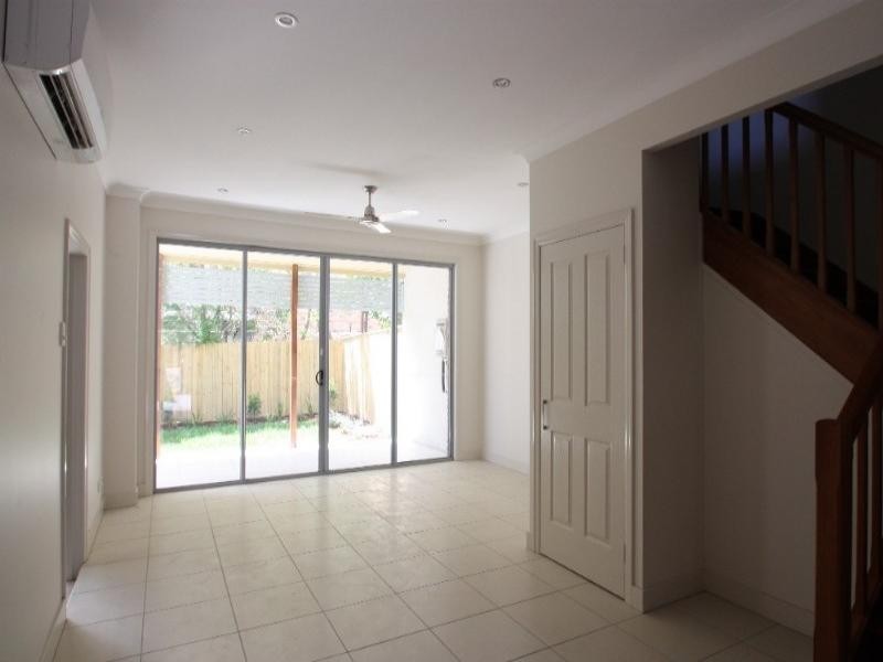 2/16 Kingsmill Street, Chermside QLD 4032