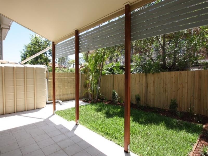 2/16 Kingsmill Street, Chermside QLD 4032