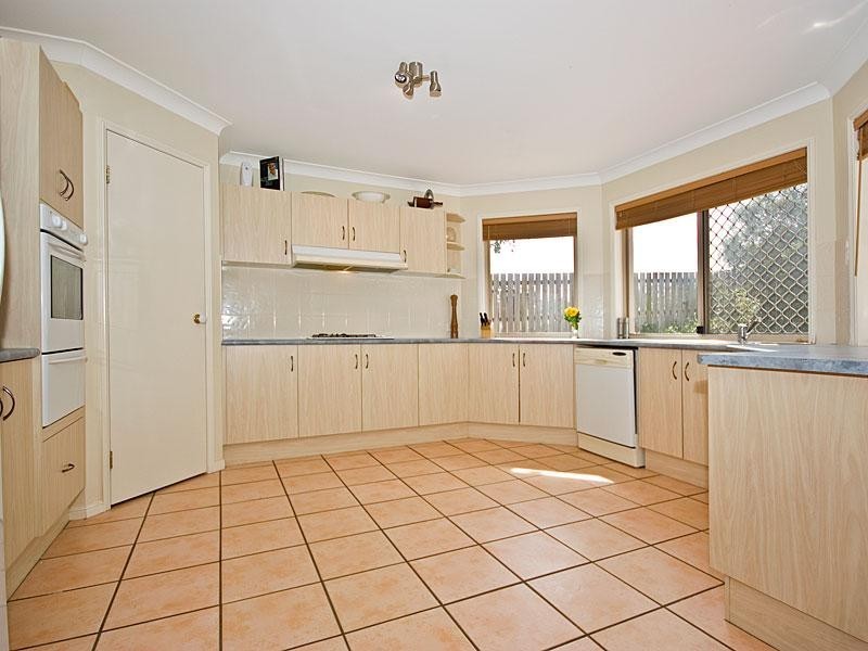 33 Cowrie Parade, Albany Creek QLD 4035